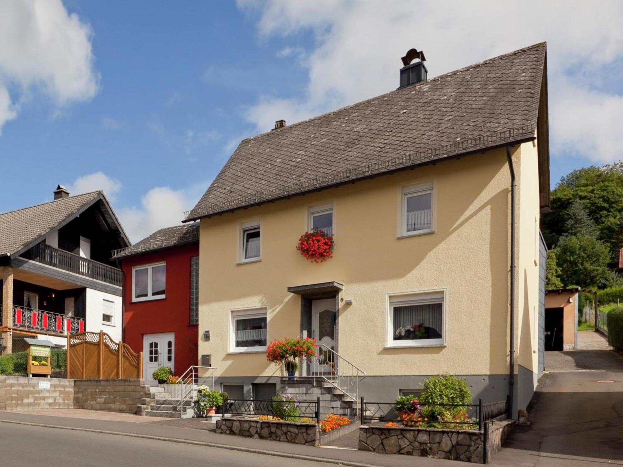 Apartment Near The Nurburgring With Terrace Хилесхайм Екстериор снимка